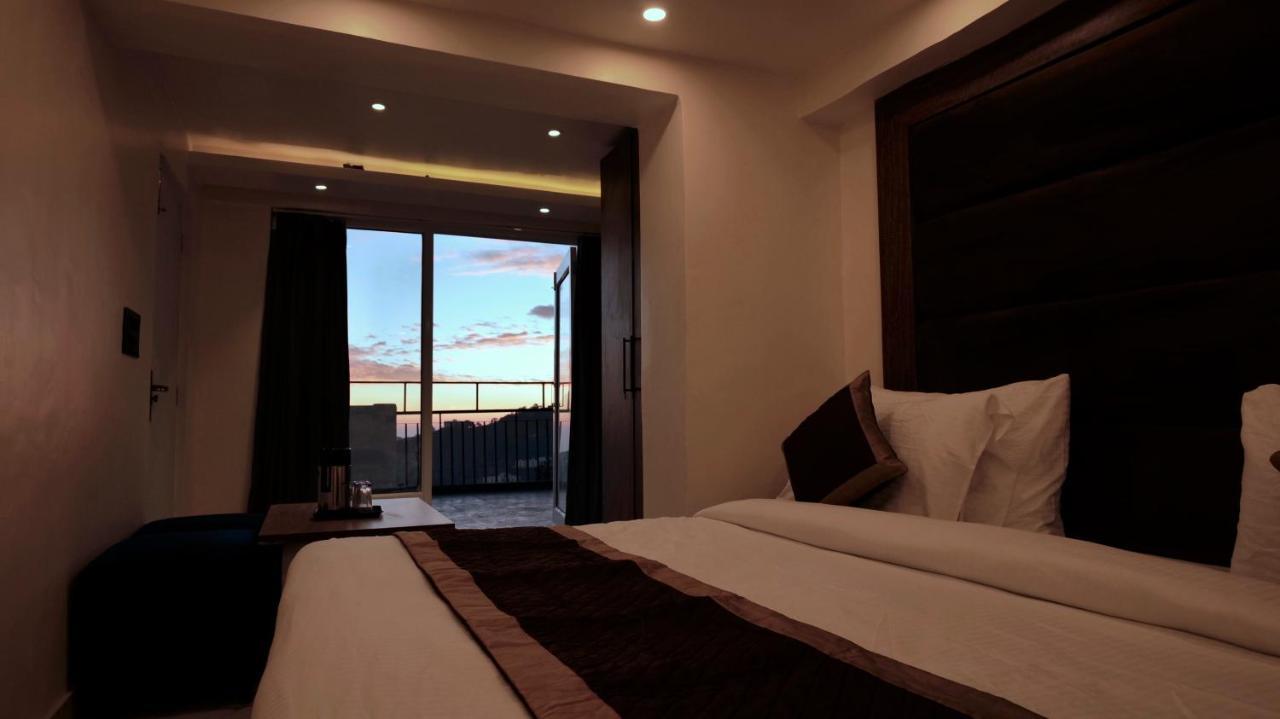 Hotel Brite Star Mussoorie Bagian luar foto